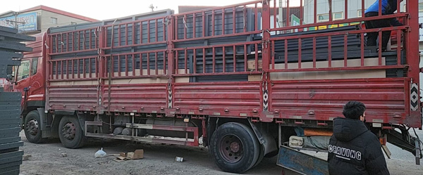 廠家裝車發(fā)貨